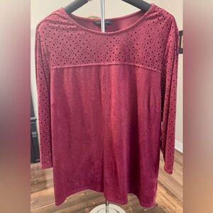 Zac & Rachel Suede Feel Top with Perforated Trip in Wine Size XL EUC